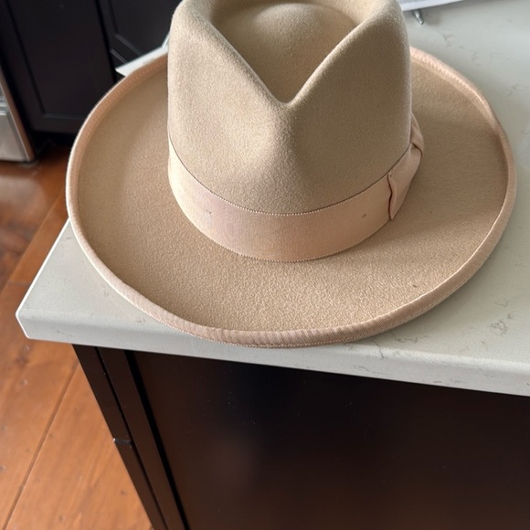 LOC hat - Picture 9 of 9